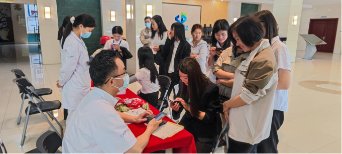 把脈問(wèn)診送健康，暖心服務(wù)進(jìn)企業(yè)——合肥高科攜手廣瑞醫(yī)療開(kāi)展“健康進(jìn)企業(yè)”義診活動(dòng)